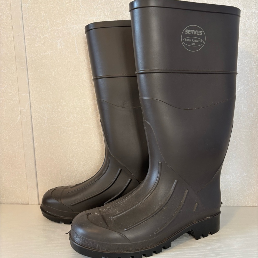 Servus | Black Waterproof Boots | Size 7 - Picture 1 of 5